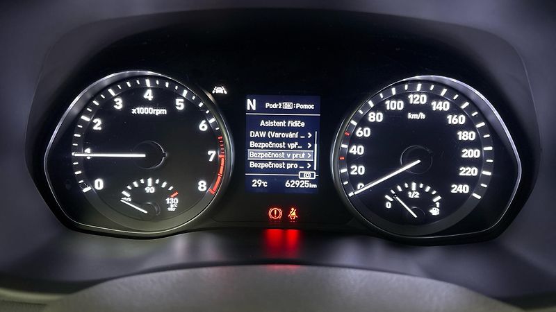 Hyundai i30 1.5 T-GDI Smart Kombi - fotka 23 z 24
