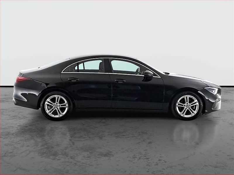 Mercedes-Benz CLA (2024) 200 d - fotka 6 z 19