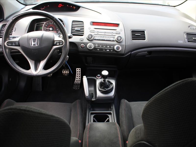 Honda Civic 2,0 VTEC 147kW Si 2.maj.124tkm - fotka 8 z 18