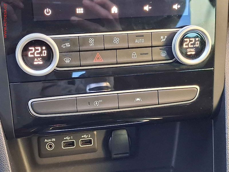 Renault Mégane (2023) 1.3 TCe, LED, navi, kamera - fotka 14 z 18
