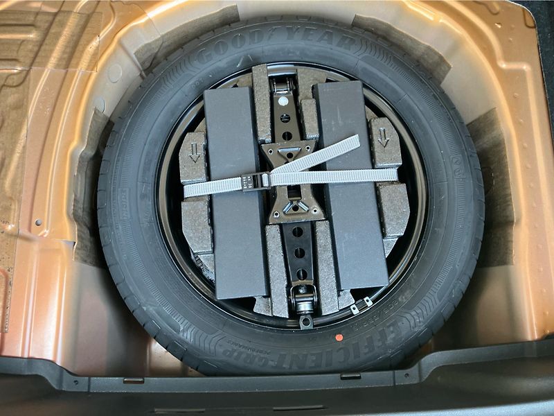 Škoda Kamiq 1.0TSI 85kW MONTECARLO DSG - fotka 27 z 30