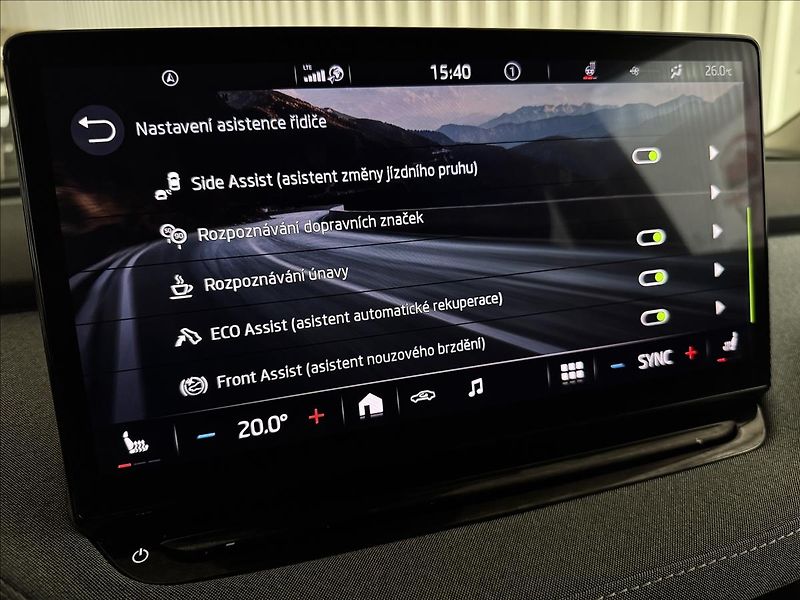 Škoda Enyaq 80 150kW LOFT PANO MATRIX LED - fotka 24 z 45