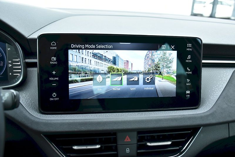 Škoda Kamiq (2026) Top Selection 1.0 TSI 85kW DSG - fotka 14 z 35