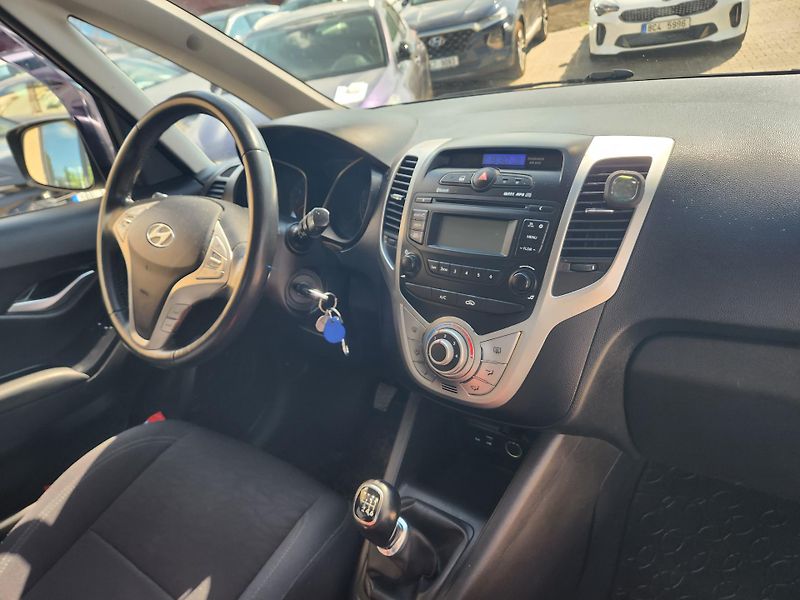 Hyundai ix20 1.6-KLIMA-SENZORY-ISOFIX - fotka 11 z 24