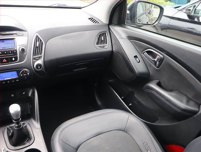 Hyundai ix35 (2011) 1.7 CRDi, Tempomat - fotka 8 z 16