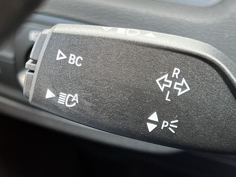 BMW X1 20d x-Drive Led HK  - fotka 22 z 25