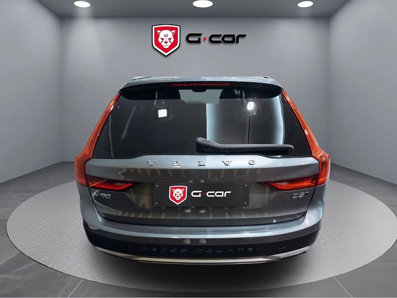 Volvo V90 D5 Cross Country 173 kW - fotka 5 z 26
