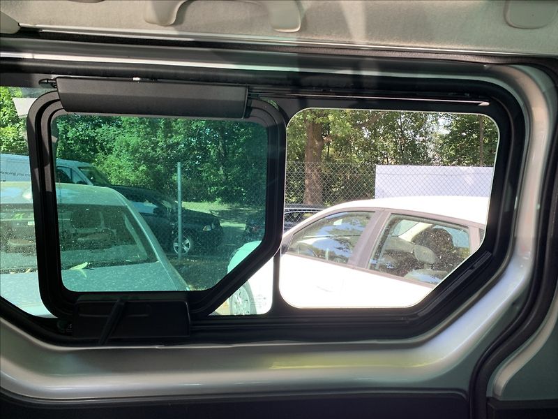Renault Trafic 1,6 DCI ENERGY ČR,7.MÍST - fotka 18 z 19