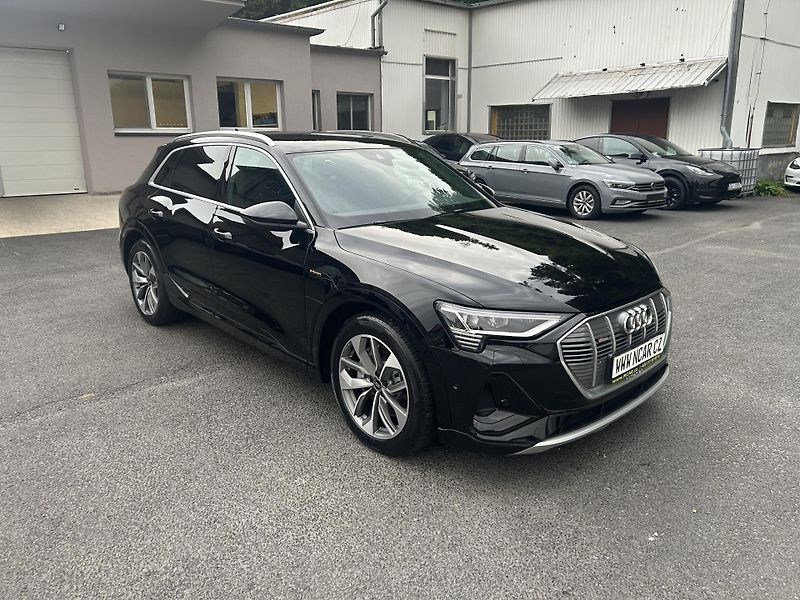 Audi e-tron 55 QUATTRO 300kw S LINE SOH96% - fotka 3 z 47