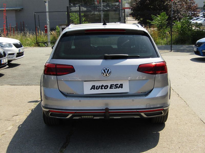 Volkswagen Passat (2020) 2.0 TDi 4Motion, ČR - fotka 5 z 24
