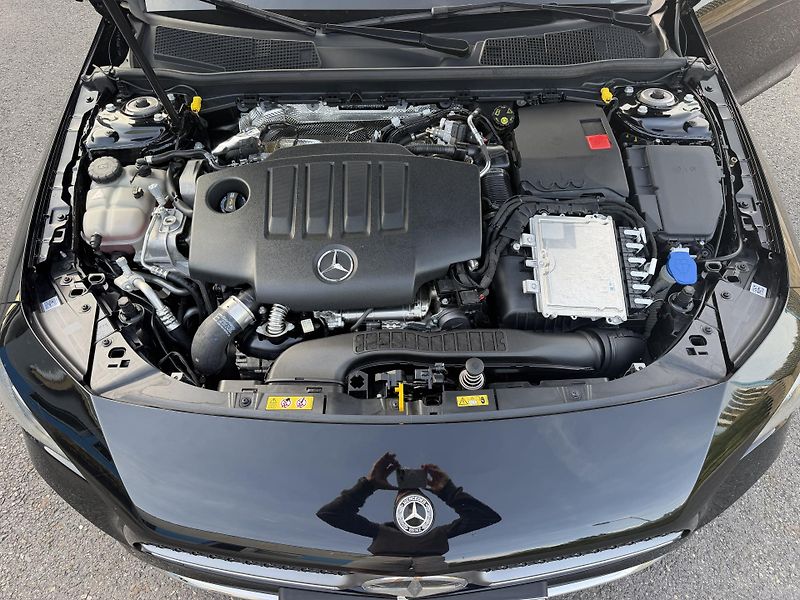 Mercedes-Benz CLA 180D automat navigace  - fotka 9 z 21