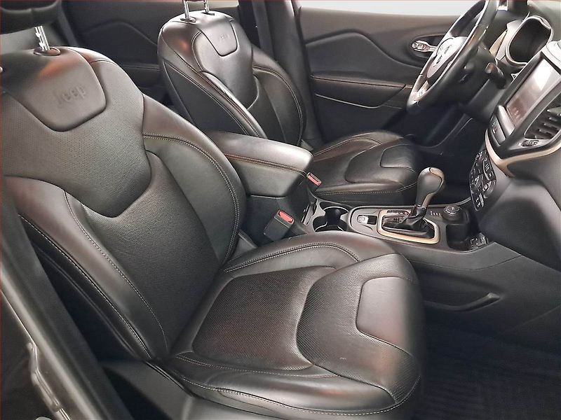Jeep Cherokee (2016) 2.2 MultiJet, 4X4, Automat - fotka 9 z 24