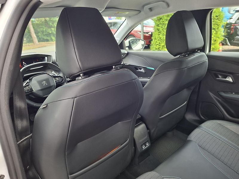 Peugeot 208 (2020) Allure 1.2 74 kW EAT8  - fotka 9 z 12