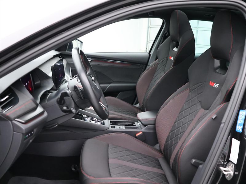 Škoda Octavia RS 2,0 TDI 147kW DSG LED Klima - fotka 11 z 36
