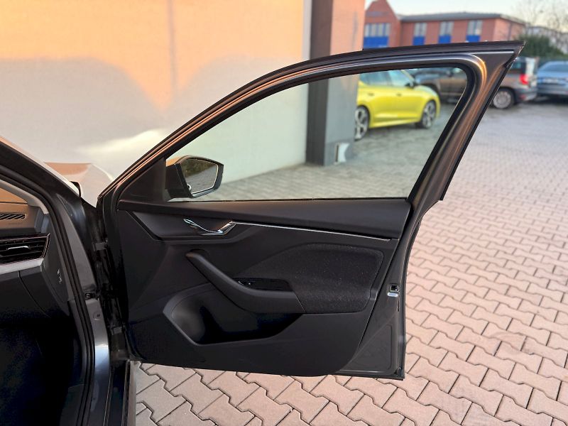 Škoda Kamiq (2025) SELEC TSI 85/1.0 A7F - fotka 27 z 32