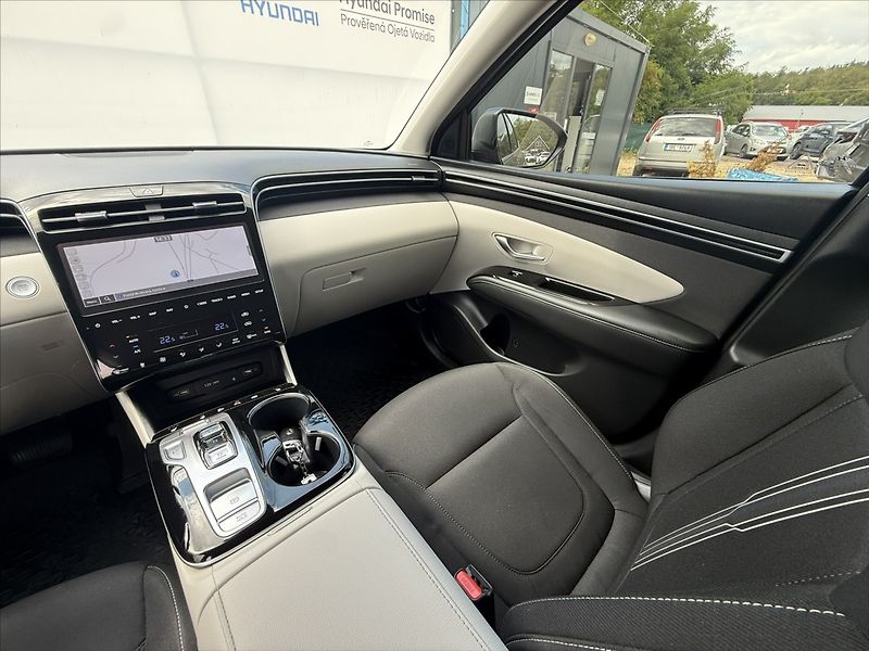 Hyundai Tucson 1,6 T-GDI 110kW DCT Style - fotka 18 z 26