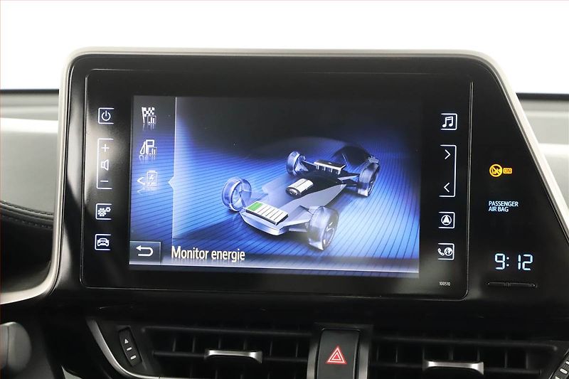 Toyota C-HR (2018) Selection 1.8 Hybrid - fotka 13 z 16
