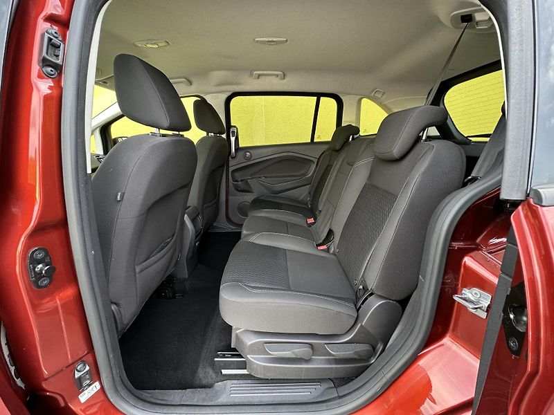 Ford Grand C-MAX (2015) 1.0/74kW * 2.Maj. * KLIMA - fotka 25 z 35