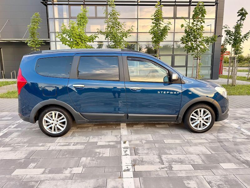 Dacia Lodgy (2018) 1.6 SCe 7 míst - fotka 9 z 19