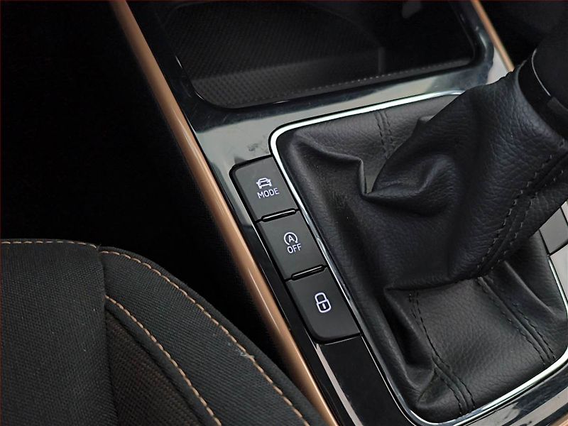 Škoda Fabia (2023) Style 1.0 TSI, Serv.kniha - fotka 15 z 18