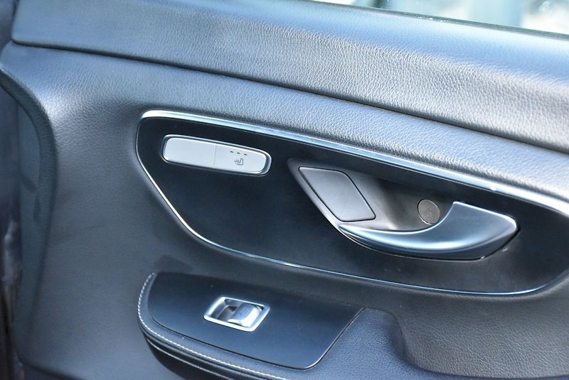 Mercedes-Benz Třídy V (2017) V220d Avantgarde - fotka 29 z 29