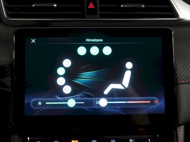 MG ZS (2022) EMOTION 1.5VTi-Tech 77KW - fotka 21 z 33