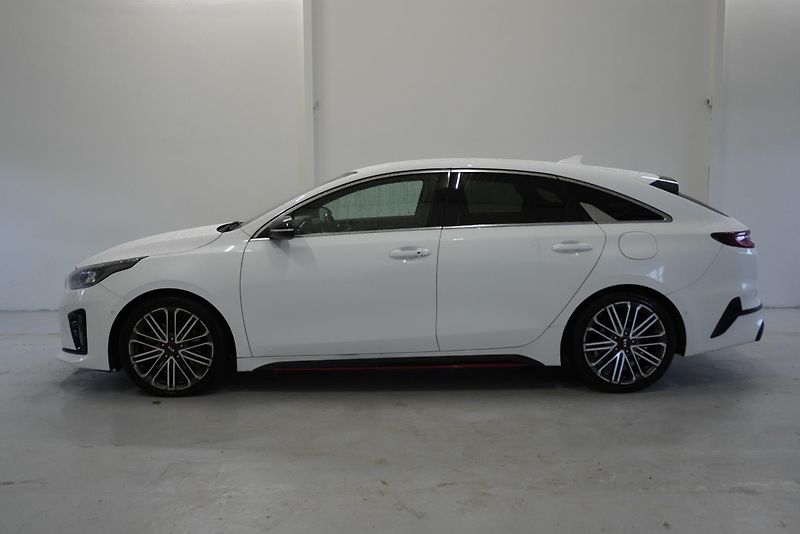Kia ProCeed 1.6 T-GDI 150kW GT-LINE AUT - fotka 9 z 31