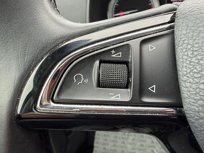 Škoda Karoq 1.0 TSI NAVI TAŽNÉ SERVISKA - fotka 18 z 46