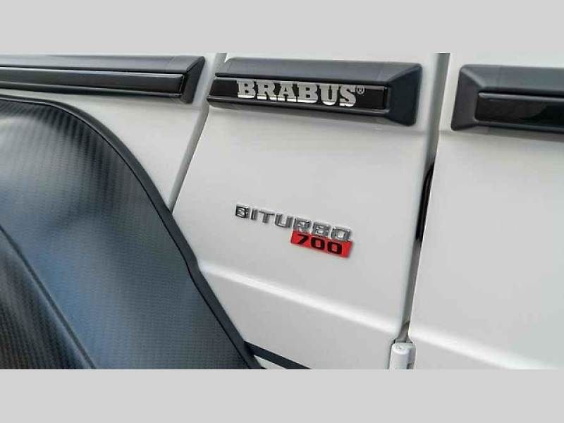 Brabus 700 4x4 na druhou