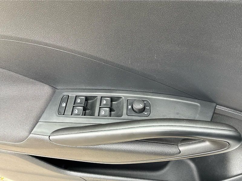 Škoda Fabia 1,0 TSI / 70 kW Selection, Taž - fotka 27 z 28