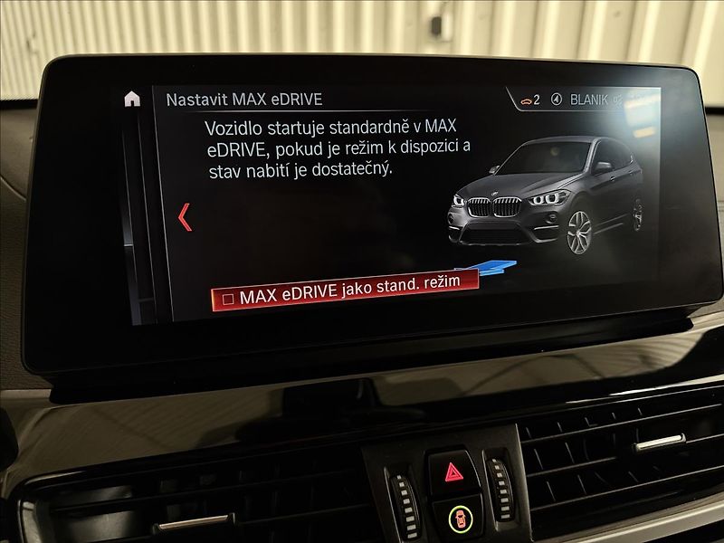 BMW X1 XDRIVE 25E M SPORT PANO 2XALU - fotka 21 z 48