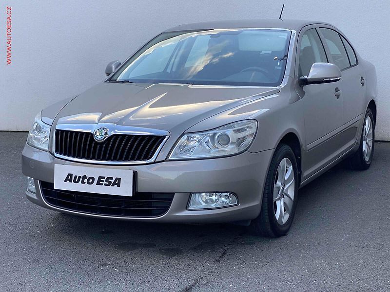 Škoda Octavia (2011) 1.2 TSi, Ambiente, TZ - fotka 3 z 17