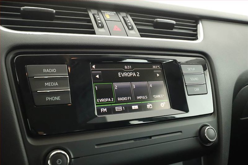 Škoda Octavia (2016) 1.6 TDI, Tempomat - fotka 9 z 13