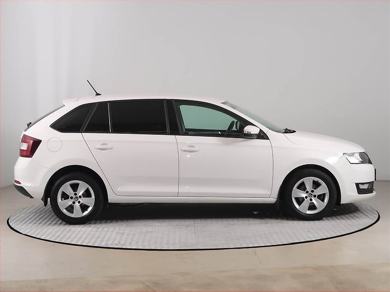 Škoda Rapid (2018) Spaceback 1.0 TSI, Tempomat - fotka 6 z 15