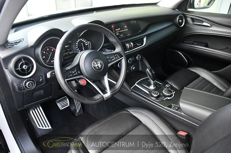 Alfa Romeo Stelvio 2,2JTD 154 KW 4x4 - fotka 9 z 50