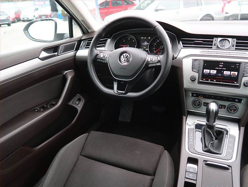 Volkswagen Passat (2015) Comfortline 2.0 TDI, 4X4 - fotka 7 z 21