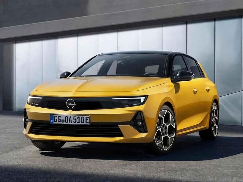 Vozy s pohonem plug-in hybrid můžou ujet čistě na elektřinu vyšší desítky kilometrů.