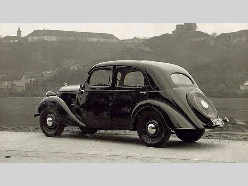 Škoda Rapid (1984) a Škoda Rapid (1935).