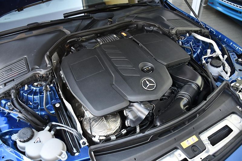 Mercedes-Benz Třídy C 220D 4M AMG ČR  - fotka 53 z 55