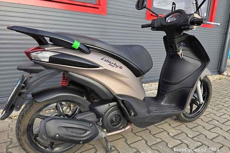 Piaggio Liberty 125.