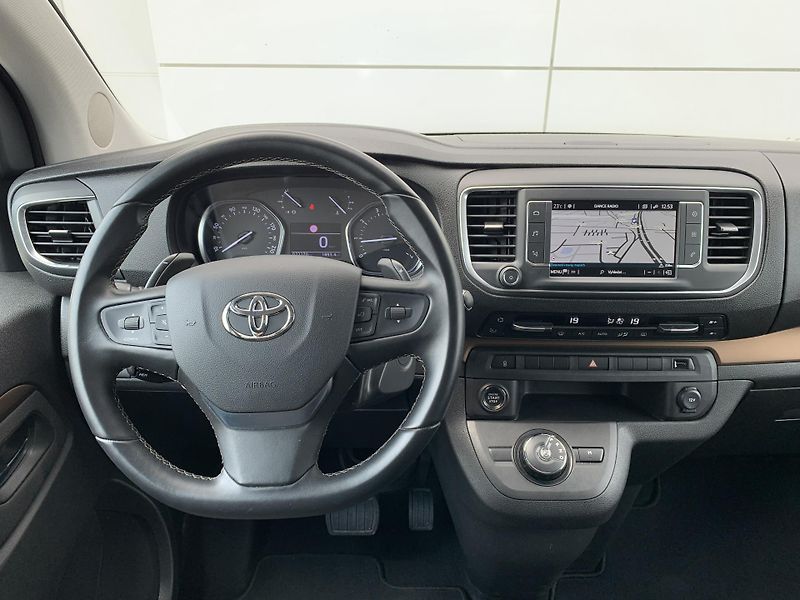 Toyota ProAce Verso L2 FAMILY 2.0 D-4D 130kW AT8 - fotka 16 z 30