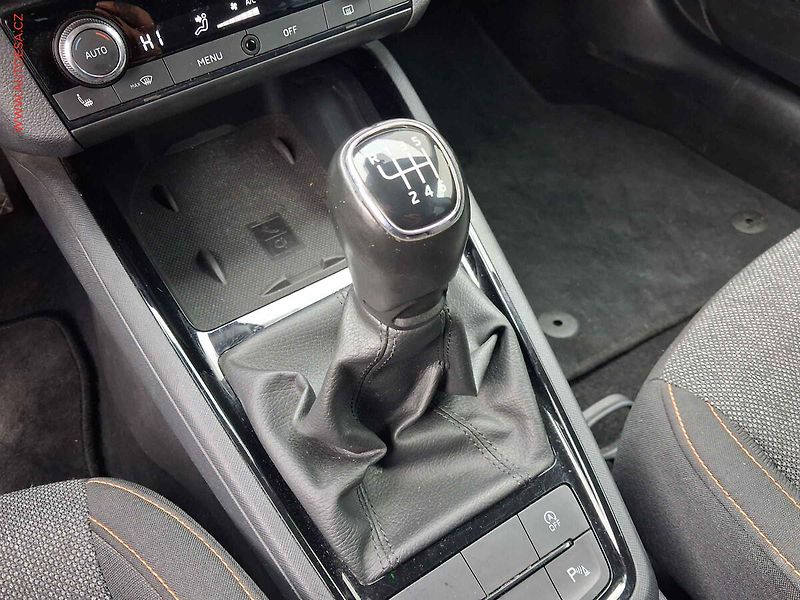 Škoda Kamiq (2021) 1.0 TSi, Clever, LED, navi - fotka 17 z 18