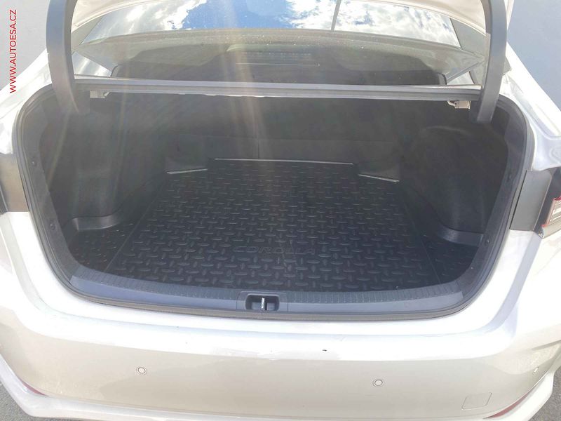 Toyota Corolla (2023) 1.5i, 1.maj,ČR, servis.kniha - fotka 7 z 20