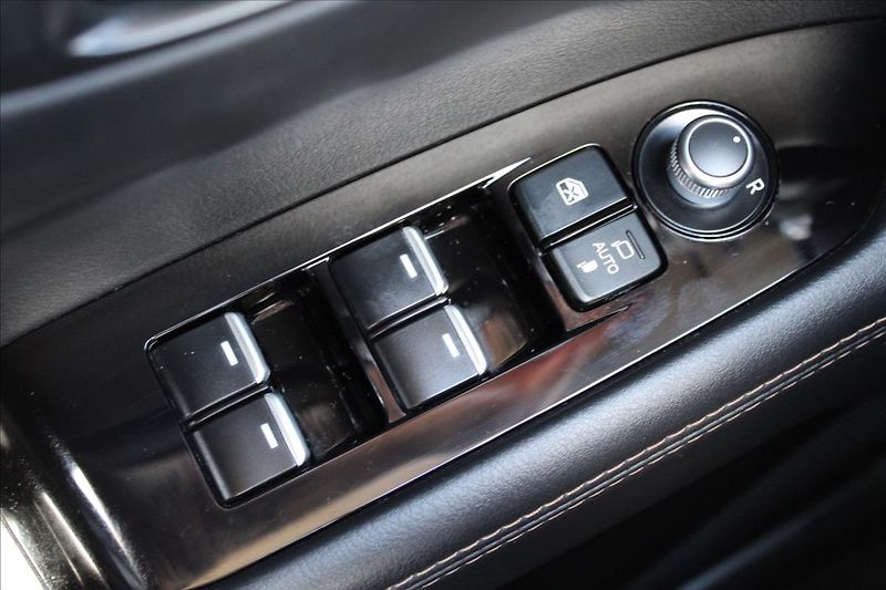 Mazda CX-5 2,5 i  A/T,4x4,REVOLUTION TOP - fotka 29 z 43