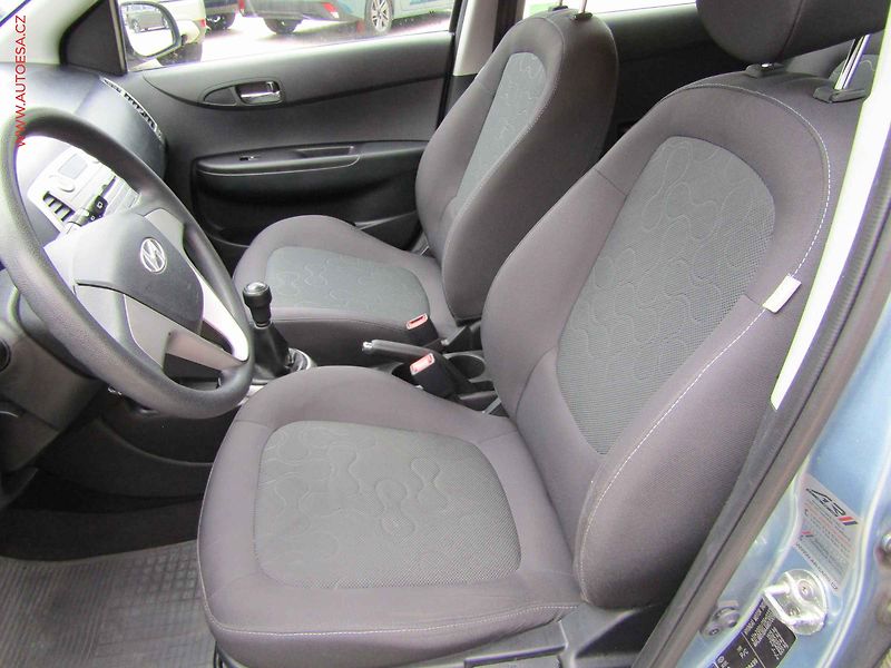 Hyundai i20 (2010) 1.2 i, ČR - fotka 9 z 16