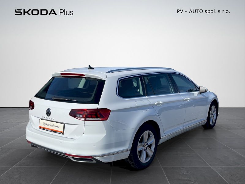 Volkswagen Passat (2021) 1.5 TSI 110 kW DSG Elegance Pl - fotka 2 z 31