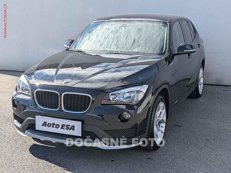 BMW X1 (2015) 2.0d xDrive, ČR, AC, TZ - fotka 3 z 3