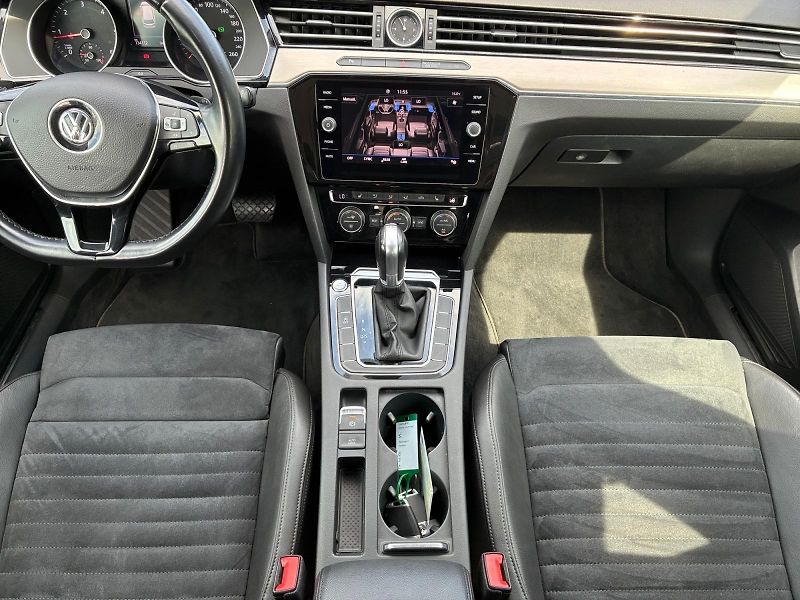Volkswagen Passat (2019) HIGHLINE 2.0TDI 110kW DSG TAŽN - fotka 10 z 11