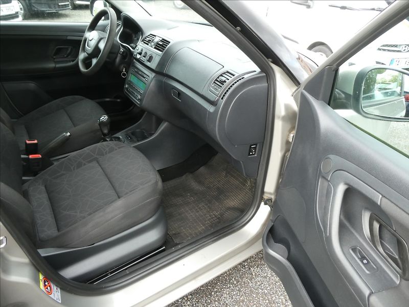 Škoda Fabia 1,2 HTP 51kW Family,po servise - fotka 19 z 42