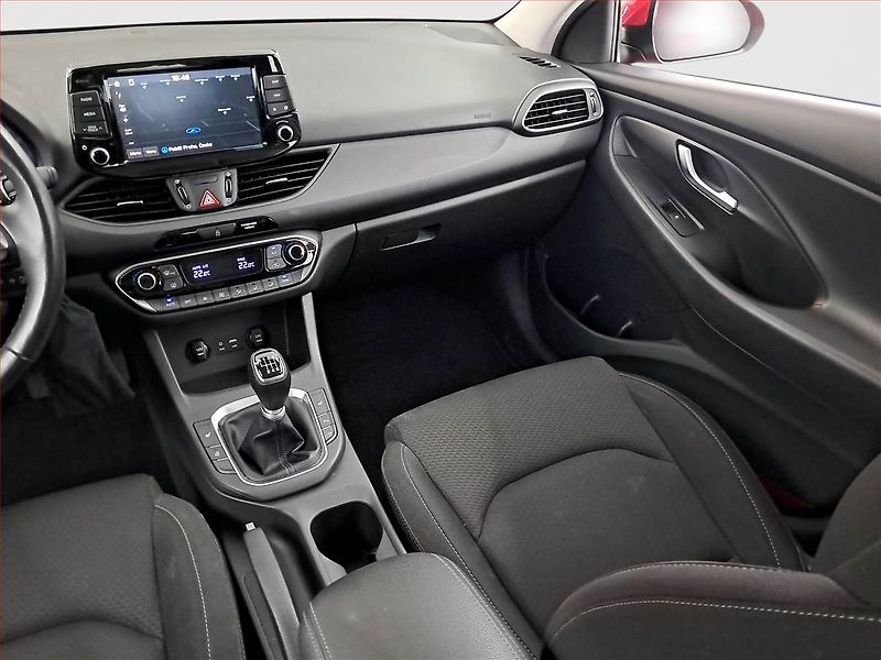 Hyundai i30 (2019) 1.4 T-GDI, Serv.kniha, Navi - fotka 8 z 21